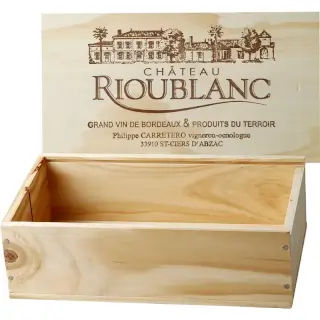 Caisse Bois T2 : Caisse bois fermeture plumier estampée Château Rioublanc. Idéal pour 2 bouteilles... ou 1 bouteille et 2-3 articles. (33cm × 18cm × 11cm)