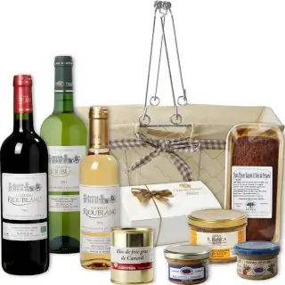 coffret bois ajouré avec un assortiment vin et terre et mer